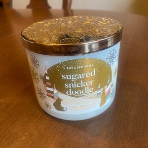 {Bath & Body Works} Scented Candle